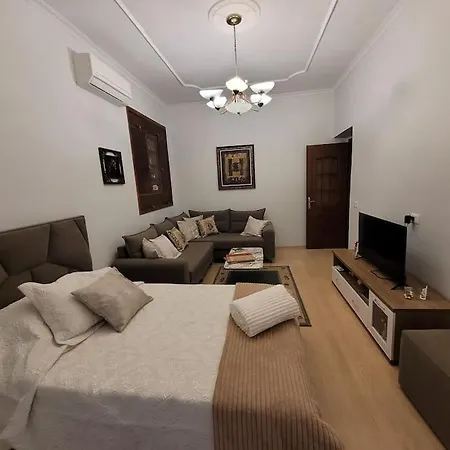 Daire Gjeci's Staycation Tiran